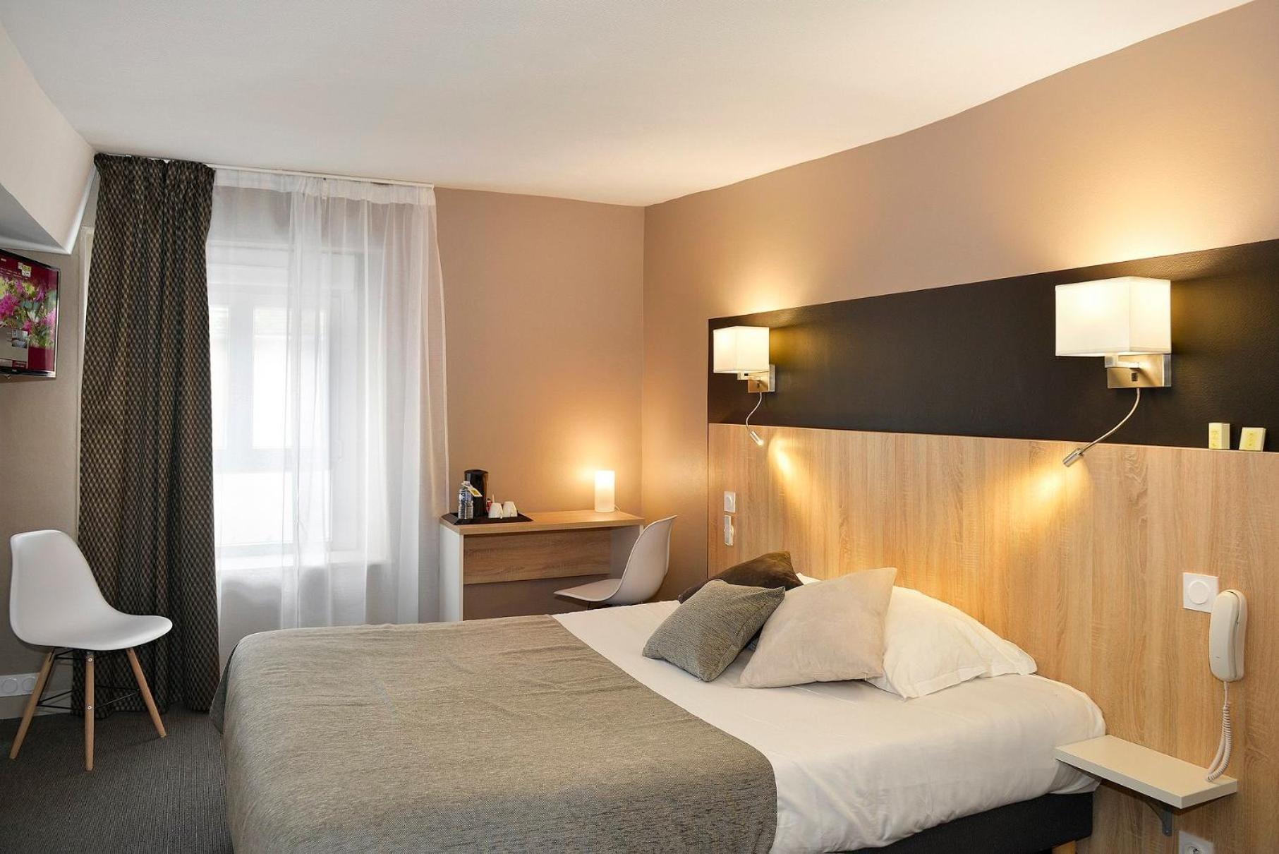 Logis Hotel Spa Restaurant Au Site Normand Clécy Exteriör bild