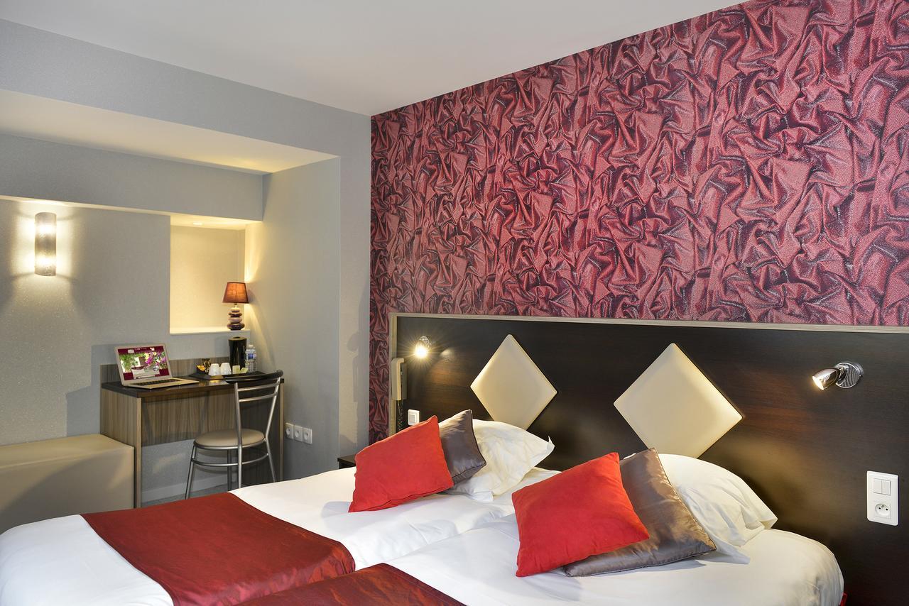 Logis Hotel Spa Restaurant Au Site Normand Clécy Exteriör bild