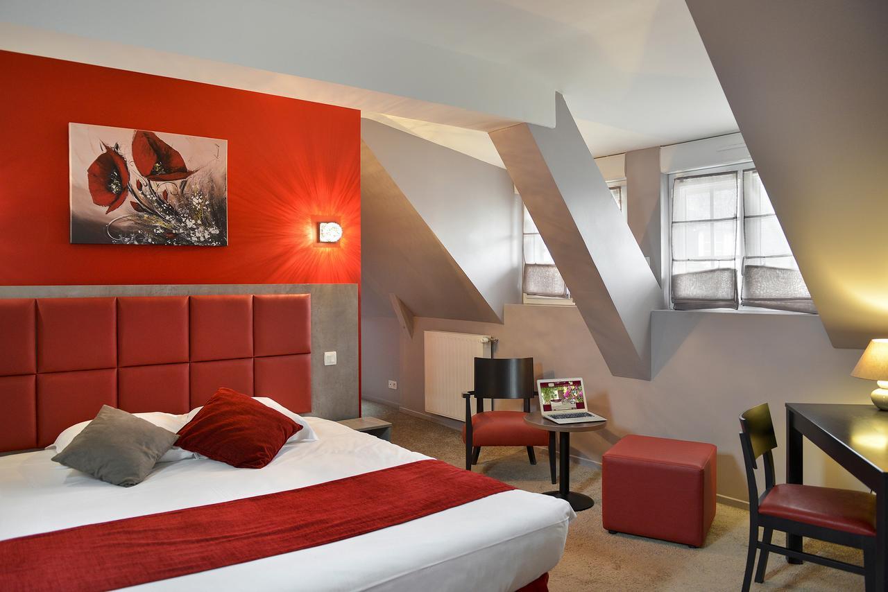 Logis Hotel Spa Restaurant Au Site Normand Clécy Exteriör bild
