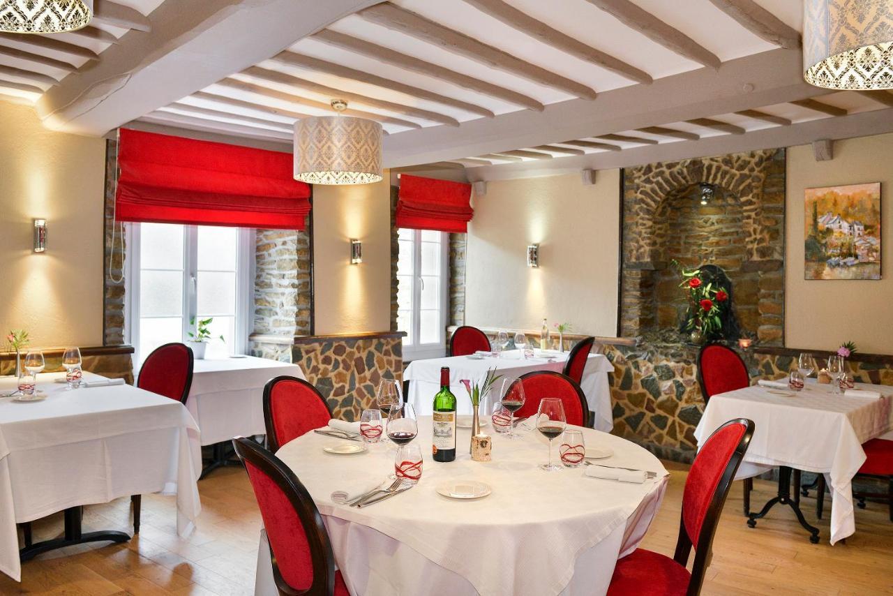 Logis Hotel Spa Restaurant Au Site Normand Clécy Exteriör bild